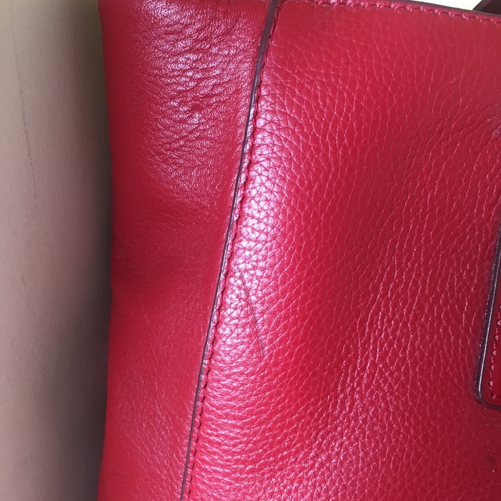 EMMA FOX Red Park Avenue Leather Tote - Picture 4 of 10
